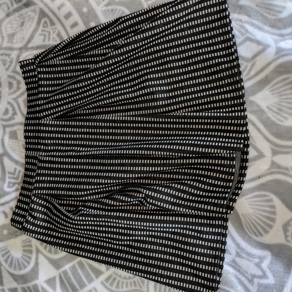 Skater skirt white and black